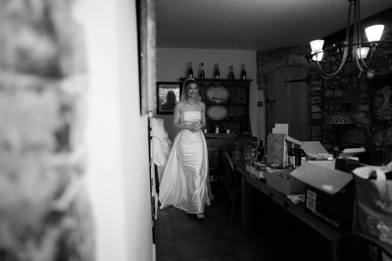 FAMILY HOME FARM WEDDING PHOTOGRAPHY LLANTWIT MAJOR 001 FAMILY HOME FARM WEDDING PHOTOGRAPHY LLANTWIT MAJOR 001